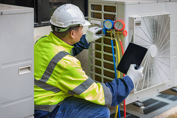 Professional Hvac technician working in Austinburg, OH